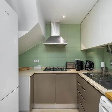 Appartamento Whome Campo De Ourique 1br Duplex With Ac Lisbona